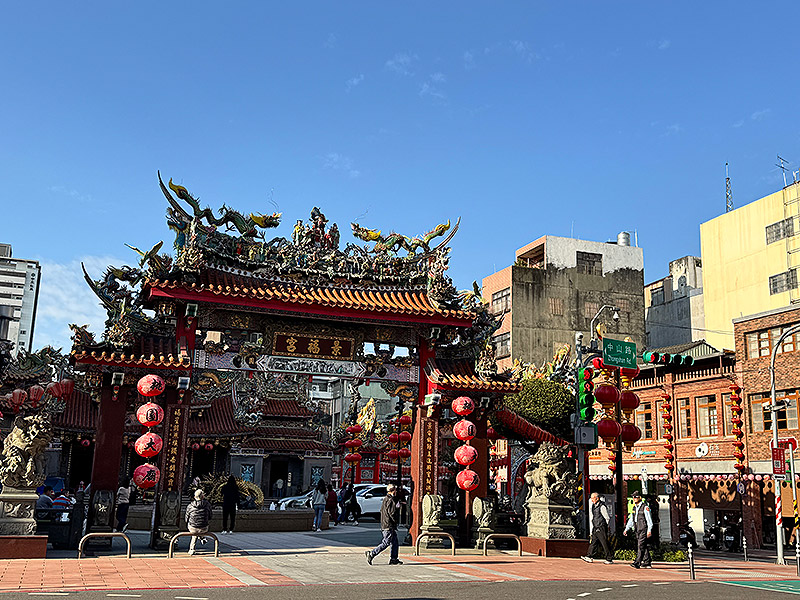 飛馬耀桃園．虎頭山踏青賞燈趣